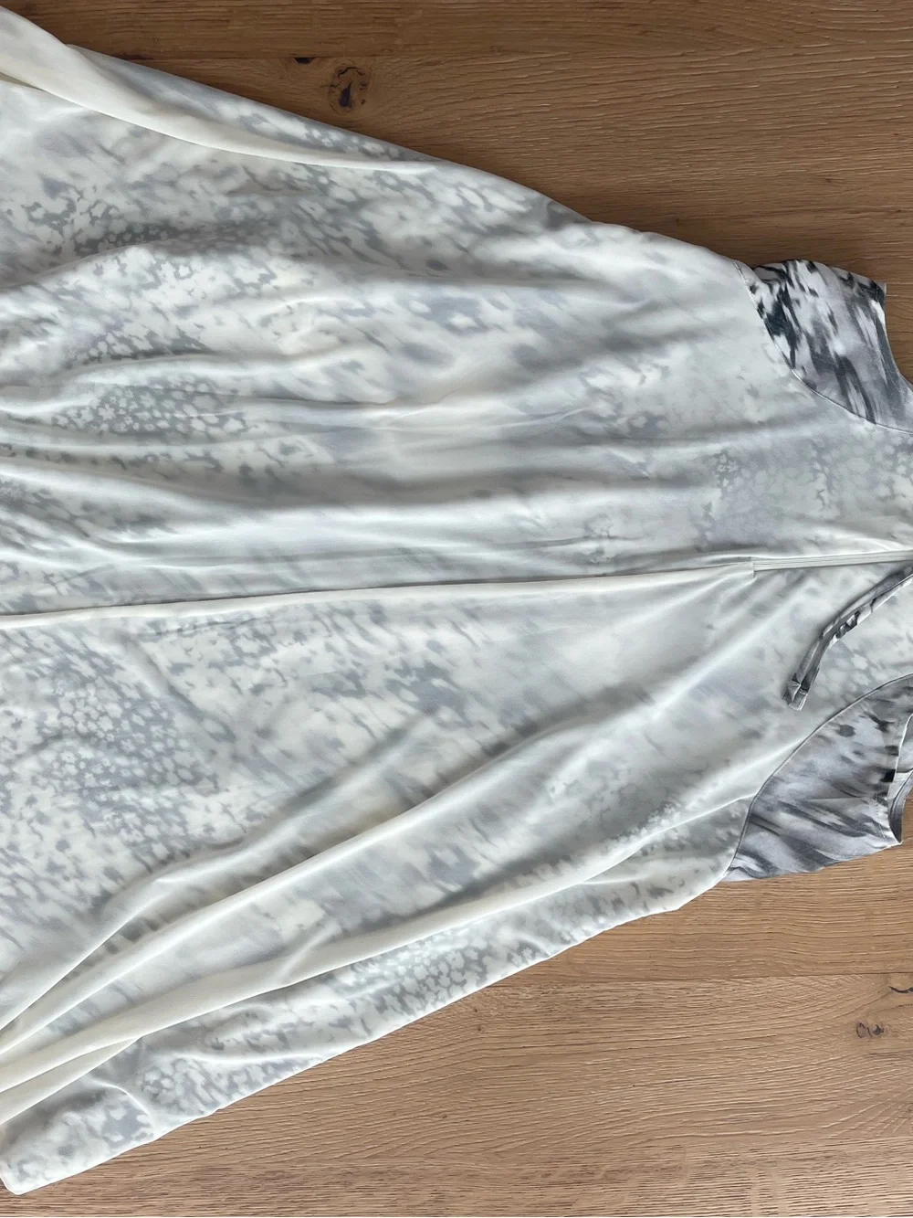 lululemon athletica White & Gray Printed Sleeveless Drawstring Mini Dress